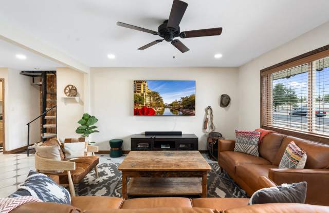 FANTASTIC Furnished 4 Bed/2 Bath Home w/ Private Pool in Tempe!! Gallery 1