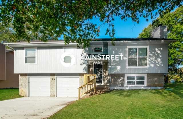 14602 Craig Avenue - 14602 Craig Avenue, Grandview, MO 64030