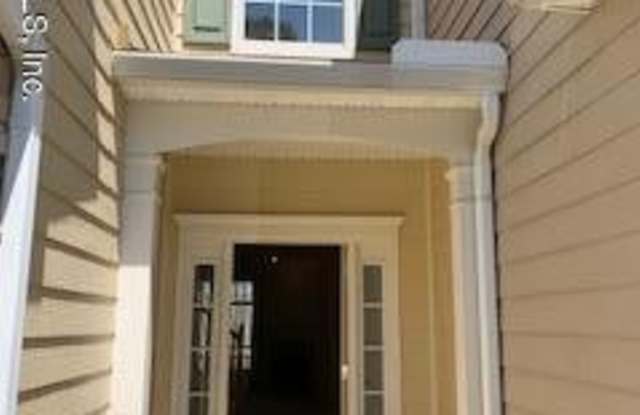 4004 LIONHEART DR Gallery 2