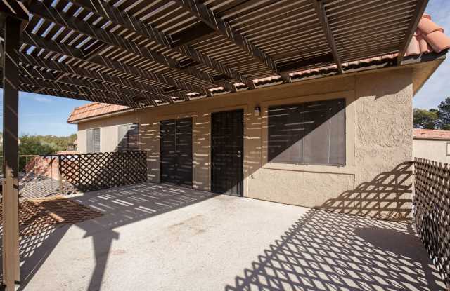 Charming 2nd floor townhome with large, covered patio, 1 car garage Gallery 3