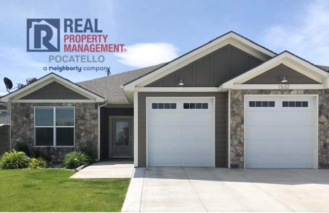 3 bedroom 2 bath twin home is a must see! - Small dog Friendly photos photos