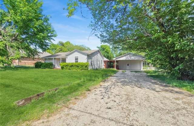 235 Allen Street - 235 Allen Street, Weatherford, TX 76086 235 Allen Street - 235 Allen Street, Weatherford, TX 76086