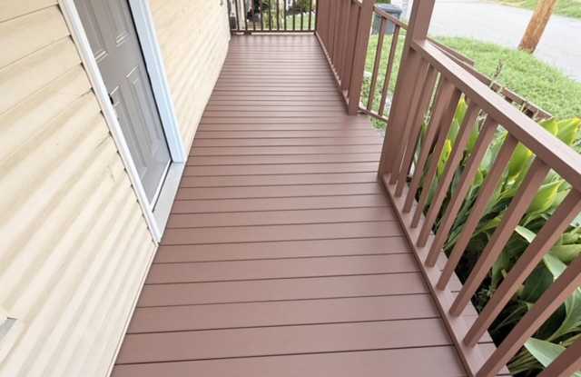 Charming Two Bedroom, 1 Bath House in Columbia. Newly renovated bath. Gallery 3