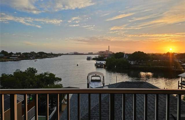 1209 APOLLO BEACH Boulevard Gallery 2