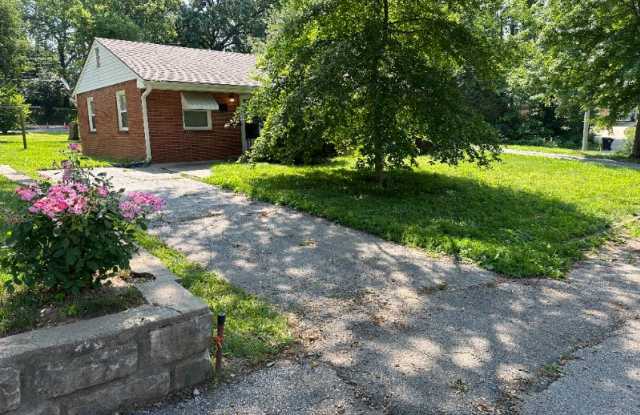 2021 S Harris Ave - 2021 South Harris Avenue, Independence, MO 64052
