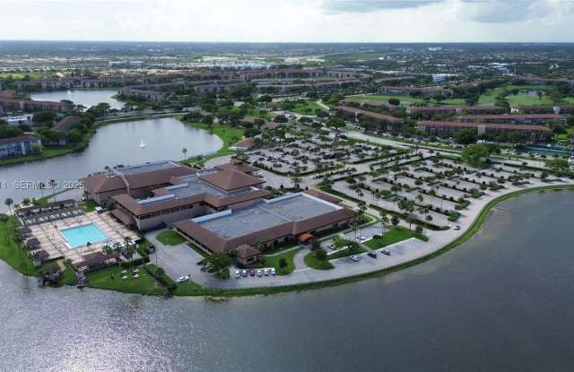 12500 SW 5th Ct photos photos