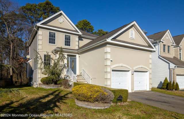 4 Timber Grove Court - 4 Timber Grove Court, Old Bridge, NJ 08857