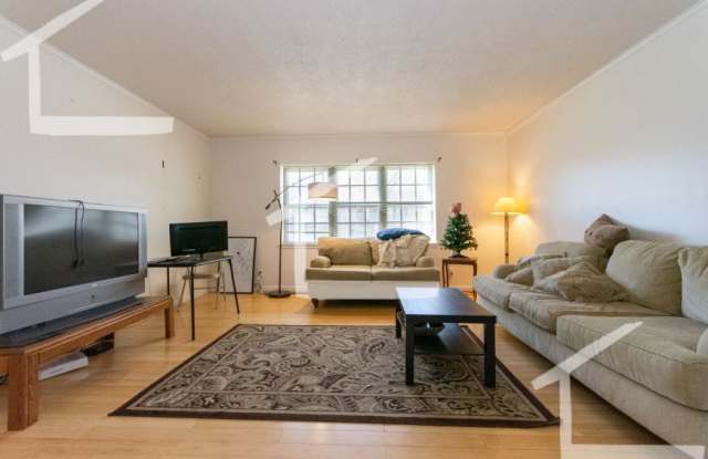 215 Lake Shore Rd. photos photos 215 Lake Shore Rd. photos photos