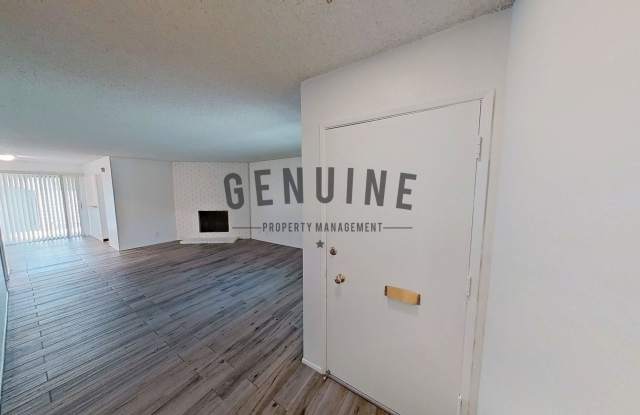 $500 off 1st Month  - Two Bedroom, Two Bath Single Level Townhouse in Santa Ana Gallery 3