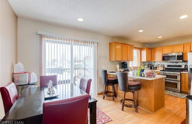 411 Maple Knoll Way NW Gallery 2