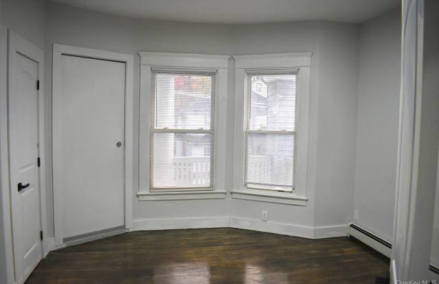 563 E 3Rd Street photos photos