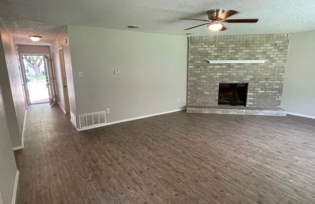 1010 WAYNE DR - 1010 Wayne Drive, Round Rock, TX 78664