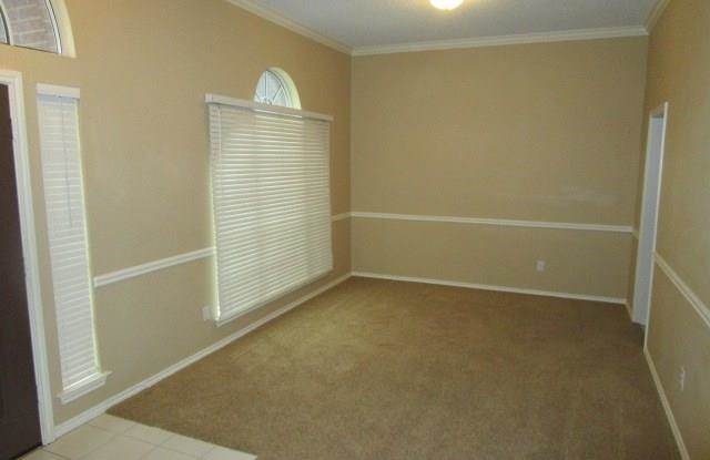 5513 Plantation Lane Gallery 3
