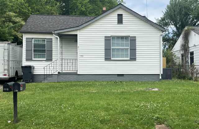 153 W Moody Ave photos photos