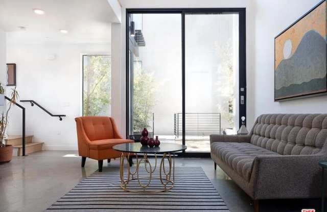 2156 Clifford St Gallery 3