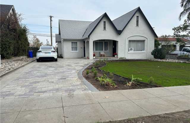 1054 N Euclid photos photos