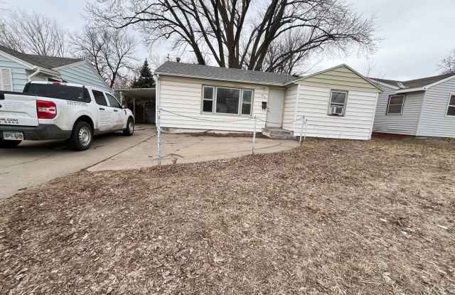 2 Bed/1 Bath Ranch Home For Rent! photos photos