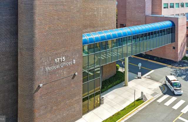 1715 N GEORGE MASON Drive Gallery 1