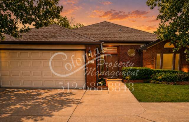 AVAILABLE MID MAY ; APPLY TODAY ON OUR WEBSITE!!! photos photos