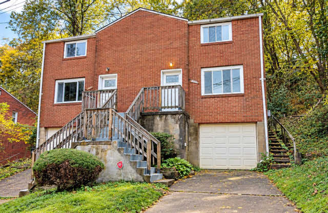 2 bedroom Townhome, Pittsburgh, PA 15221 Gallery 1