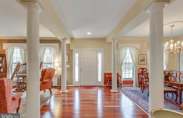 8914 CROSS CHASE CIRCLE Gallery 4