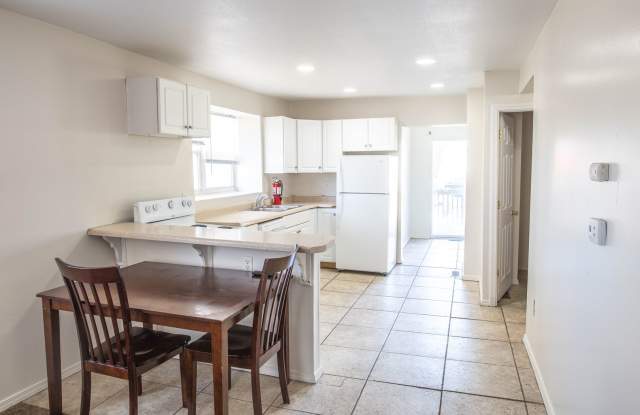 308CLA - 308 East Clark Street, Champaign, IL 61820