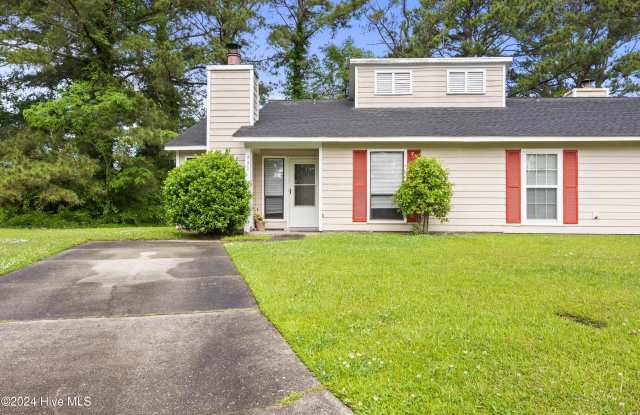 138 Village Court photos photos