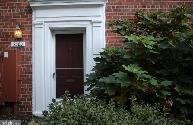3300 GUNSTON ROAD - 3300 Gunston Road, Alexandria, VA 22302