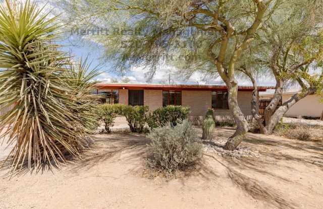 Perfect 3 bdrm 2 bath home in quiet central neighborhood photos photos