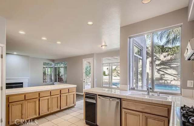 39904 Spicewood Avenue Gallery 3