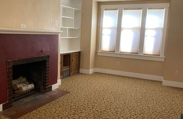 Beautiful 2bdr Bungalow Near Downtown Gallery 3