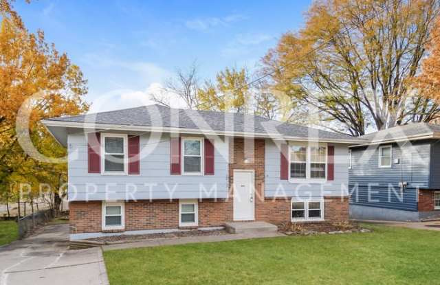 5013 Northeast 60th Terrace Gallery 2