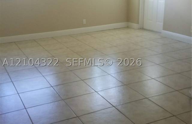 8120 Geneva Ct Gallery 3