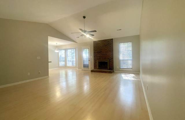 Charming 2BR Home in Huntersville Gallery 3
