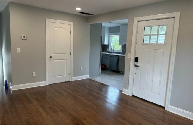20 Van Dyke Pl Gallery 4