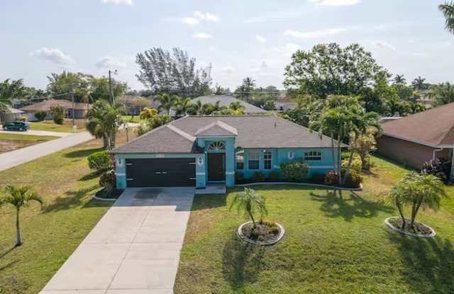 2705 SW 11th Place Gallery 2