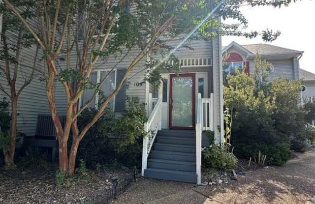 105 Scotts Point Gallery 2