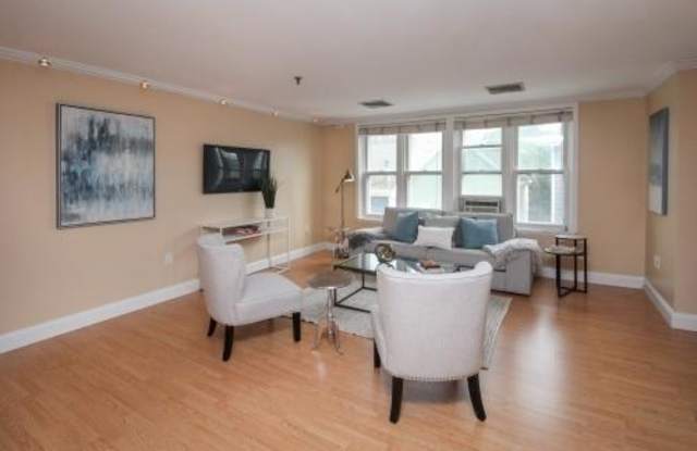 164 West 6th Gallery 3