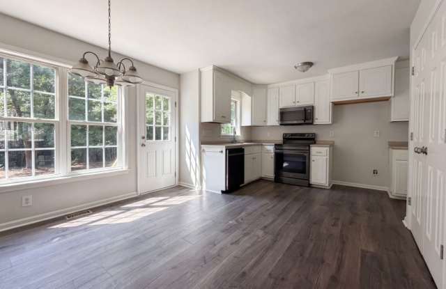 576 Sunray Dr Gallery 2