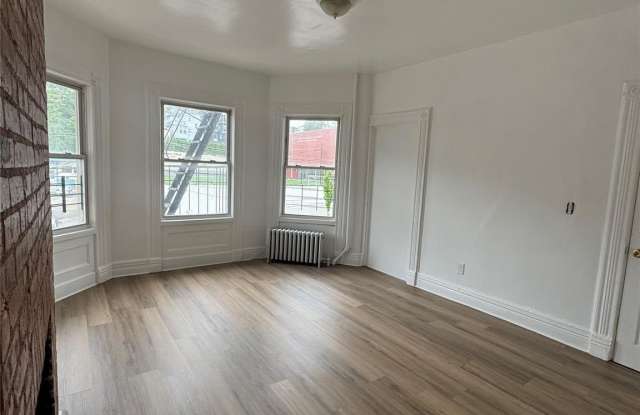 245 Warburton Avenue photos photos