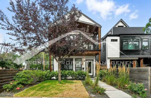 Stunning Home with Washer/Dryer and Central AC photos photos