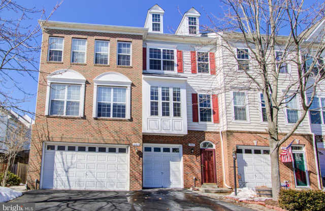 42613 MAGELLAN SQUARE Gallery 2