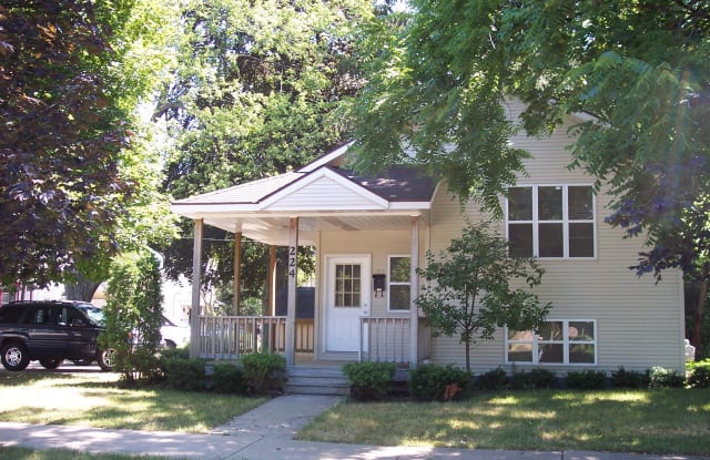224 Straight Ave NW - 224 Straight Avenue Northwest, Grand Rapids, MI 49504