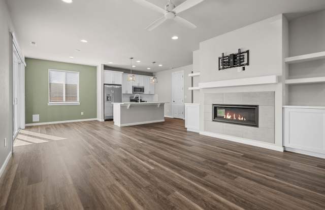 5595 157th Avenue Court East Gallery 3