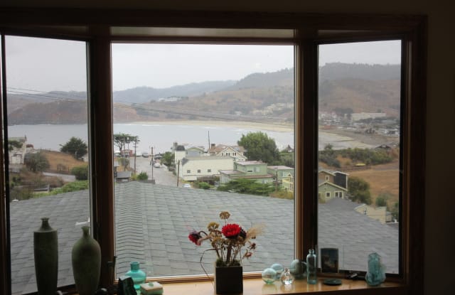 252 Stanley Ave Unit A - 252 Stanley Avenue, Pacifica, CA 94044