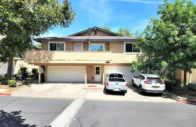 MOVE-IN SPECIAL: $200 OFF YOUR FIRST MONTH'S RENT! Gallery 1