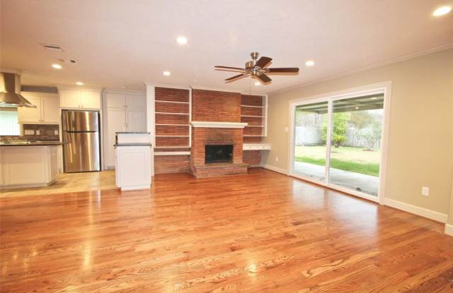 10821 Willowisp Drive Gallery 4