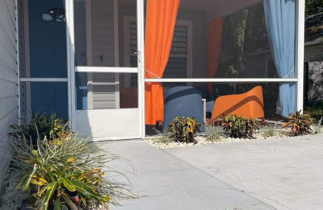 232 NESMITH Avenue Gallery 4