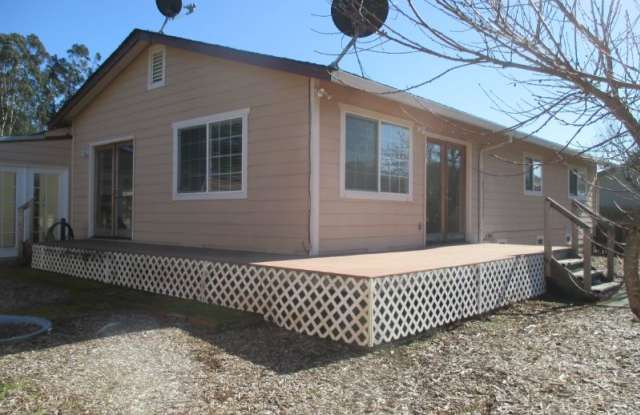 25070 Ward Ave - 25070 Ward Avenue, Cleone, CA 95437