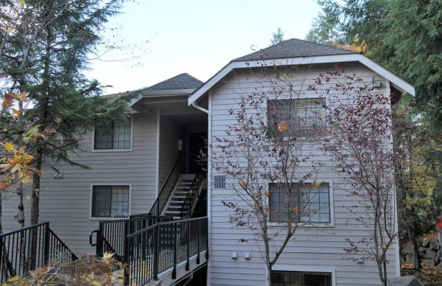 12515 NE 116th St  Apt B13 - 12515 NE 116th St, Kirkland, WA 98034